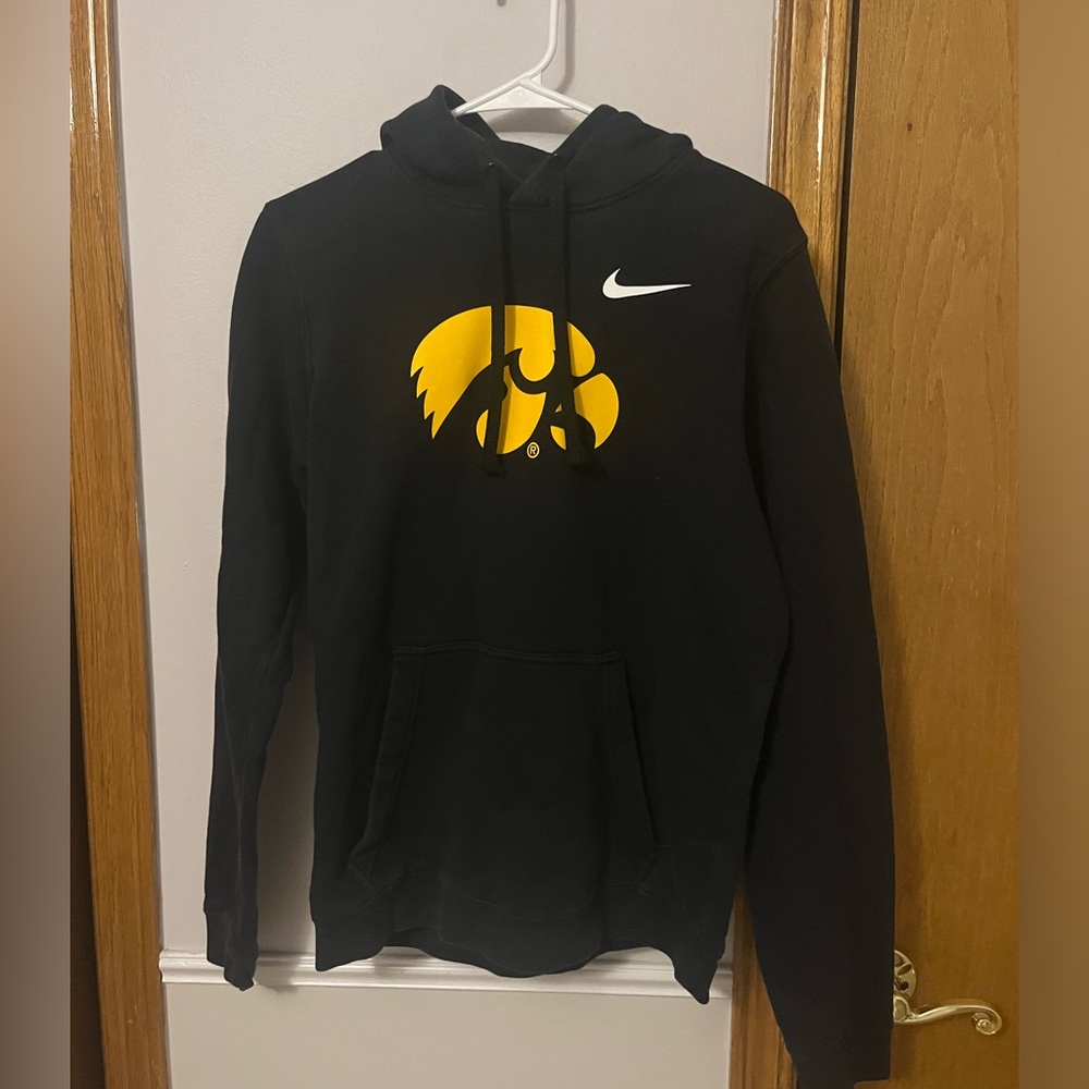 Nike DriFit Iowa Hoodie Small